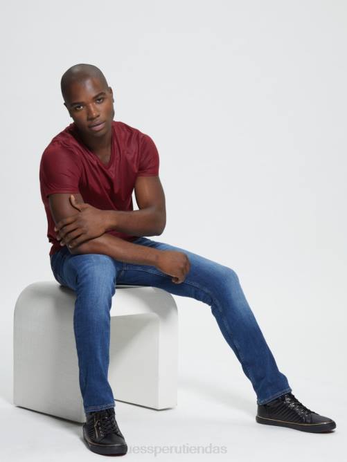 GUESS camiseta con cuello en V y canesú de albañil hombres 0P8X4086 vino vestir