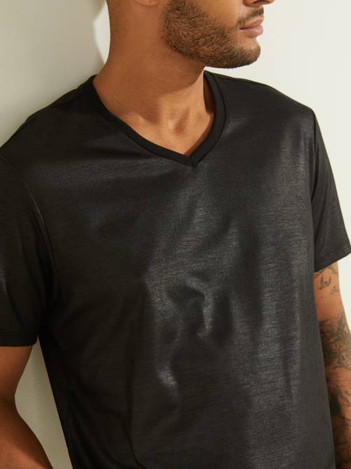 GUESS camiseta mason con cuello en v hombres 0P8X4112 negro azabache vestir